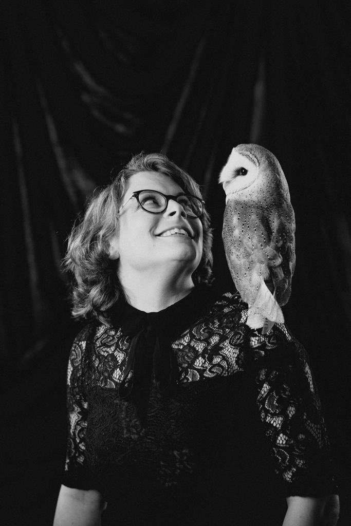 MathildeLcz1's tweet image. ANIMAL TOTEM

Merci à mes petits compagnons de ce moment : 
Hublot, le petit duc à face blanche et Sushi la chouette effraie 😍🥰🦉
Merci à Jean-Michel Piqué pour son œil aguerri. 
Merci à Emilie leur fauconnière. 
Merci Le Boudoir 86 pour le maquillage