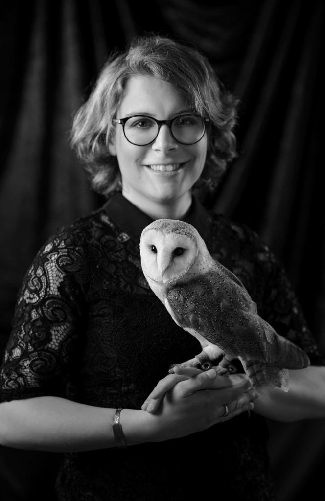 MathildeLcz1's tweet image. ANIMAL TOTEM

Merci à mes petits compagnons de ce moment : 
Hublot, le petit duc à face blanche et Sushi la chouette effraie 😍🥰🦉
Merci à Jean-Michel Piqué pour son œil aguerri. 
Merci à Emilie leur fauconnière. 
Merci Le Boudoir 86 pour le maquillage