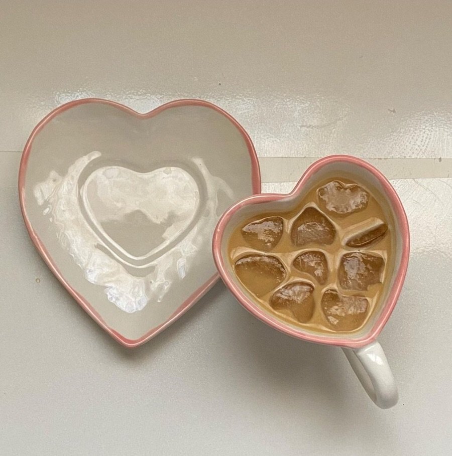 sweeteaclub's tweet photo. heart-shaped mug https://t.co/mG2JE0cgIQ