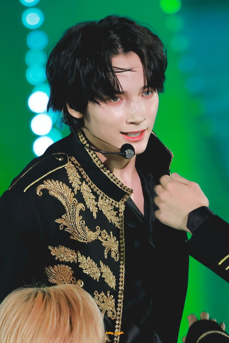 🥵
#휴닝카이 #투모로우바이투게더
#HUENINGKAI #TXT 
#AprilFoolsDay
