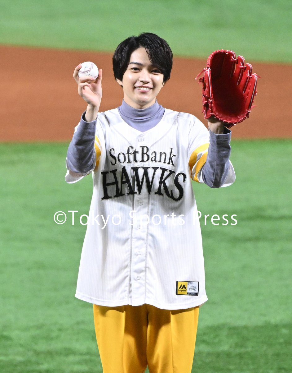 RT @tospophoto: #始球式 #なにわ男子 #西畑大吾