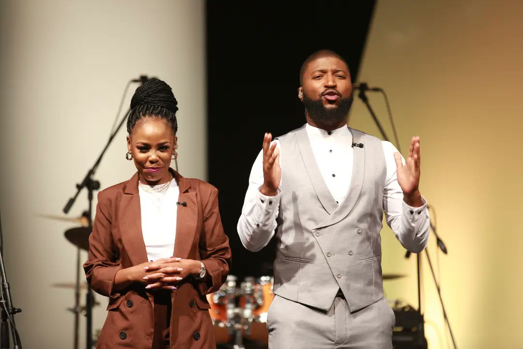 ONEGospel's tweet photo. Issa a wrap. Thank you for tuning into our episode. 🤝🏽

If you missed it, you can still check it out on @DStv catch-up. ⏯

We'll see youball next week for the one-hour special! Can't wait!! 😆

Be blessed family. ❤

#1GEasterSpecial #OneGospel #EasterSpecials #RoadToEaster https://t.co/wqSCSDxgwm