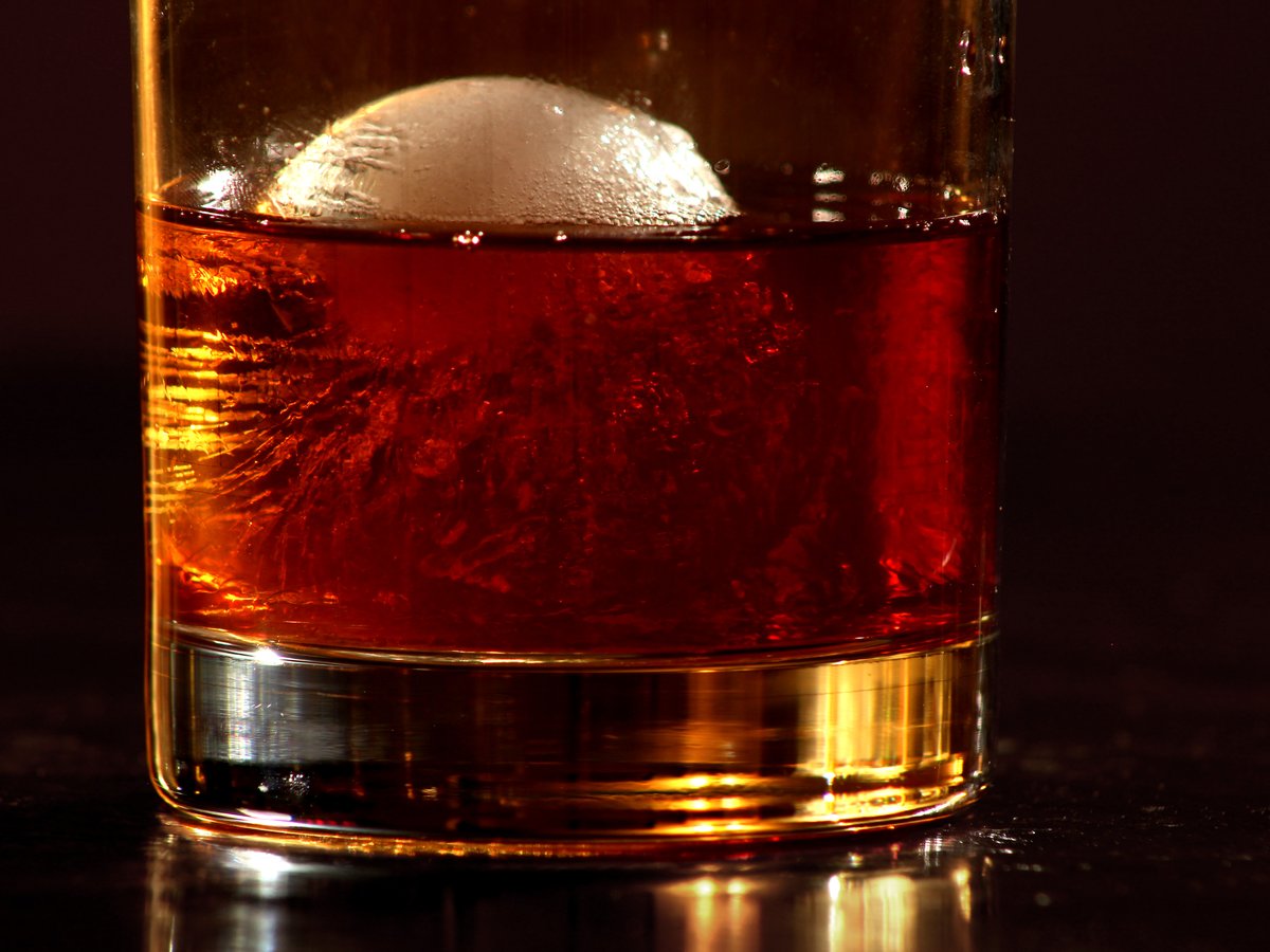 We're getting up close and personal with this cocktail: the Blackthorn. This smooth Irish whiskey spin on a Manhattan wants to see YOU before it leaves our daytime menu after today!
*
**
***
#CSU #Savannah #SavannahSpeakeasy #VisitSavannah