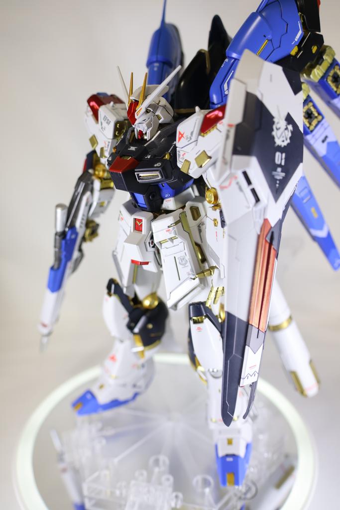gunpla_akio's tweet photo. ストフリカラーのHi-ν、漸くトップコート吹いたので何枚か。
SEED味出過ぎやん笑

大満足でございます。 https://t.co/ta30fGxaQp