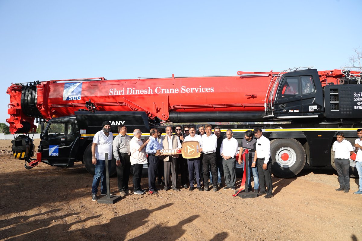 SanyIndia's tweet photo. Congratulations to Shri Dinesh Cranes Service on purchasing three 450MT All Terrain Crane Model SAC4500T7 machine. This is a significant step forward for Sany India.
Here are some glimpses of today's key handover ceremony.
#sanygroup #crane #coaoi #cranewoner #india #Growth https://t.co/O025uRhYof