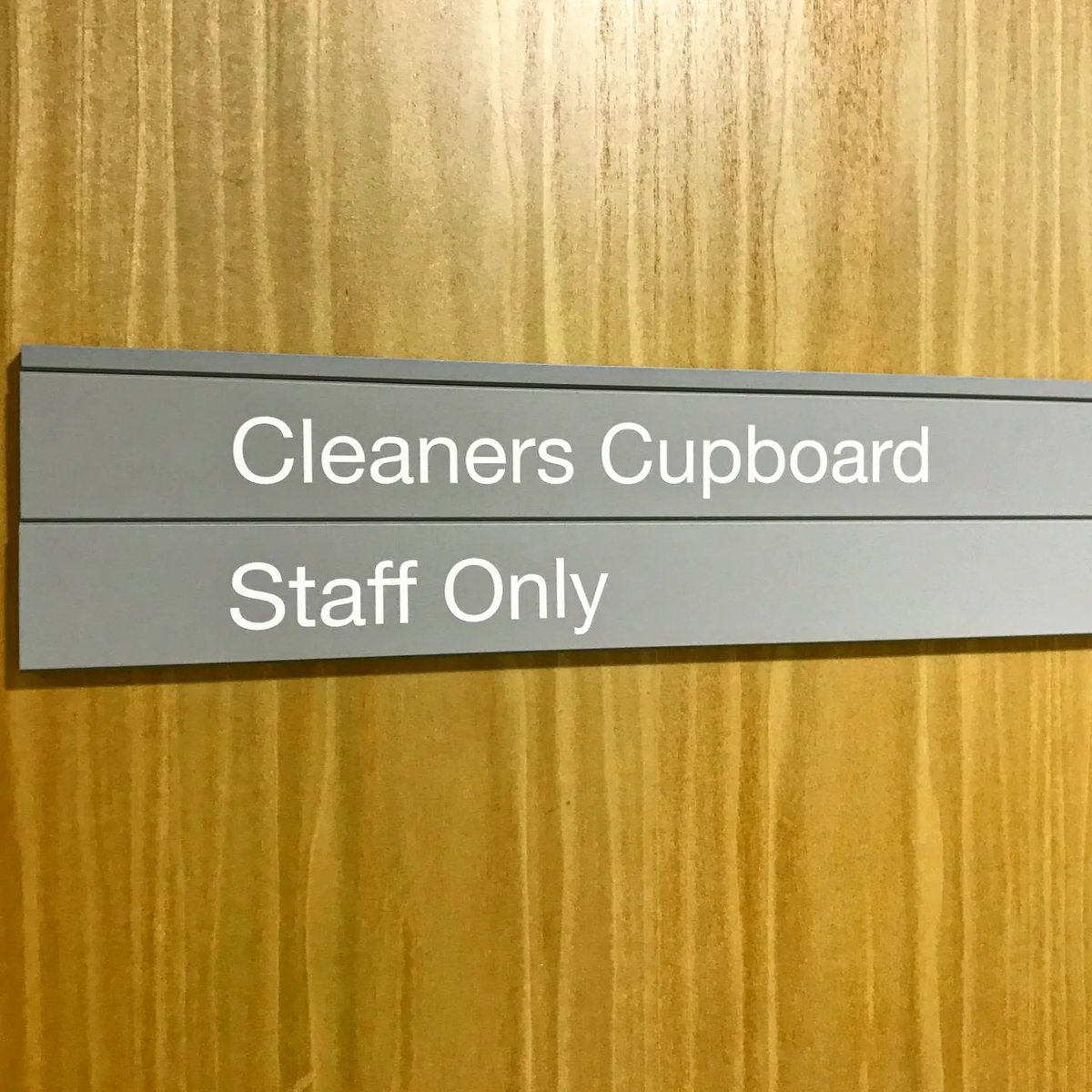 Space3Creative's tweet image. Check out these sleek &amp;amp; modern office door signs we produced! Made from durable metal, they're sure to add a professional touch to any workspace
#officesign #officesigns #yorkshiresignmaker #signmakeryorkshire #commercialinteriors #space3 #space3creatice #Space3Signs #signmaker