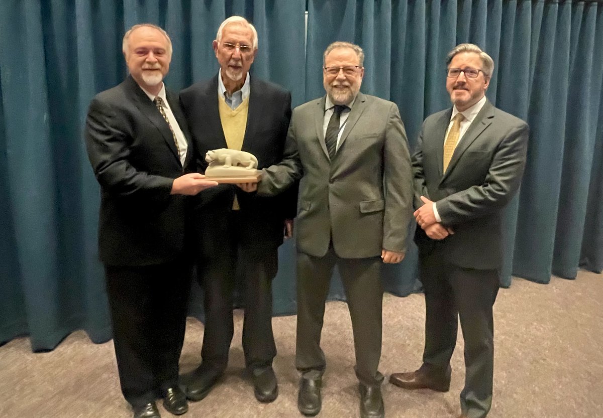 It was an honor to welcome Dr. Steven Zeitels of <a href="/MGHVoiceCenter/">MGH Voice Center</a> as our 2023 George H. Conner Visiting Professor. Dr. Zeitels delivered an insightful lecture entitled, "Innovations in Laryngeal Surgery." #Laryngology <a href="/VoiceHealthOrg/">VHI</a>