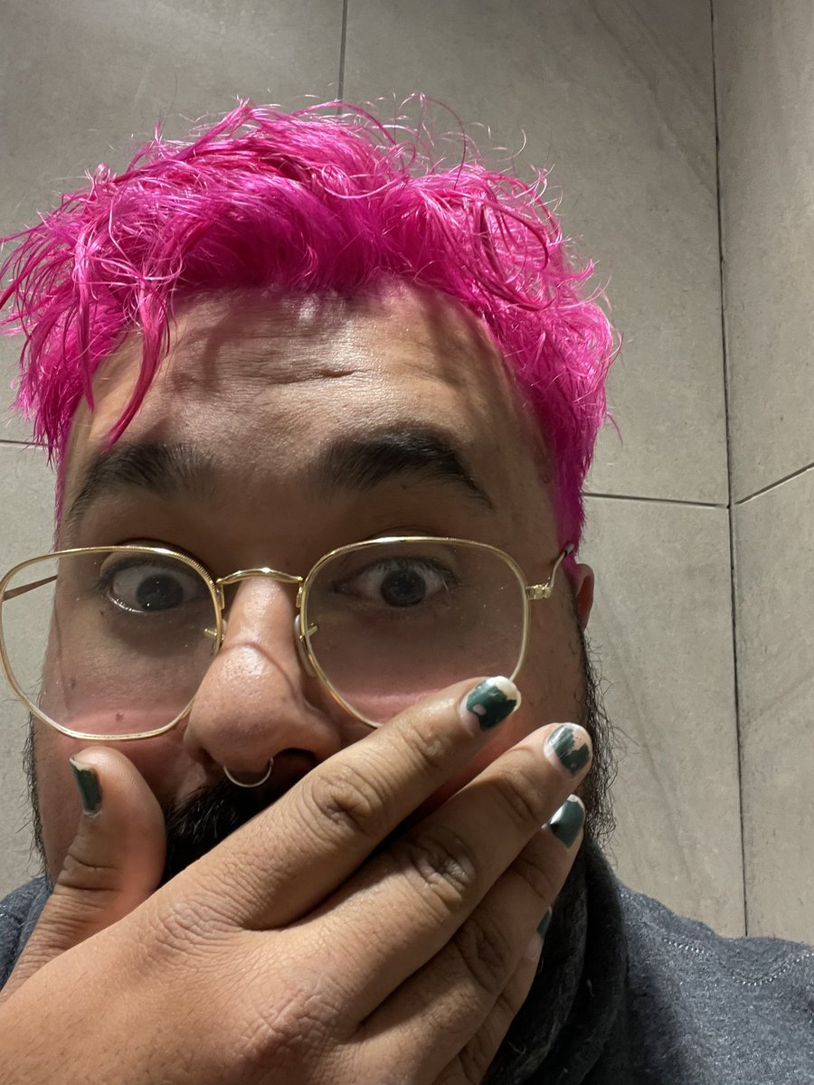 datoneguyalex's tweet image. When your students keep winning and brining trophies as an Insensitive you dye your hair pink since it’s the color they choose…..