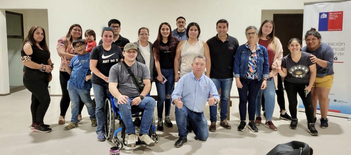 FOSIS_Maule's tweet photo. ➡️ Junto al equipo territorial de la @DPPCurico nuestros profesionales efectuaron un diálogo participativo con vecinas y vecinos del sector #ParqueDelSol en #Tutuquén
Así pudieron conocer detalles del venidero proceso de postulaciones a los programas 2023 del @FOSIS_Chile https://t.co/ue0VLCZcQN