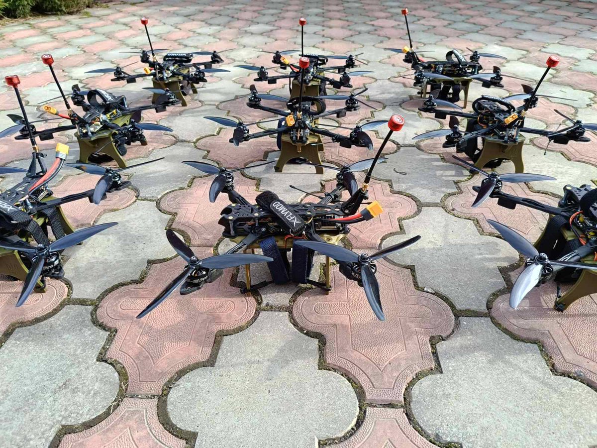 The first 9 VAU kamikaze-drones posing for a picture.

We are about to start mass production of these badboys. But we need your support to keep it going!

Every drone can turn a RU MBT/IFV into rubble, as they will be fitted with anti tank warheads.

Veteranaidukraine.com/donate