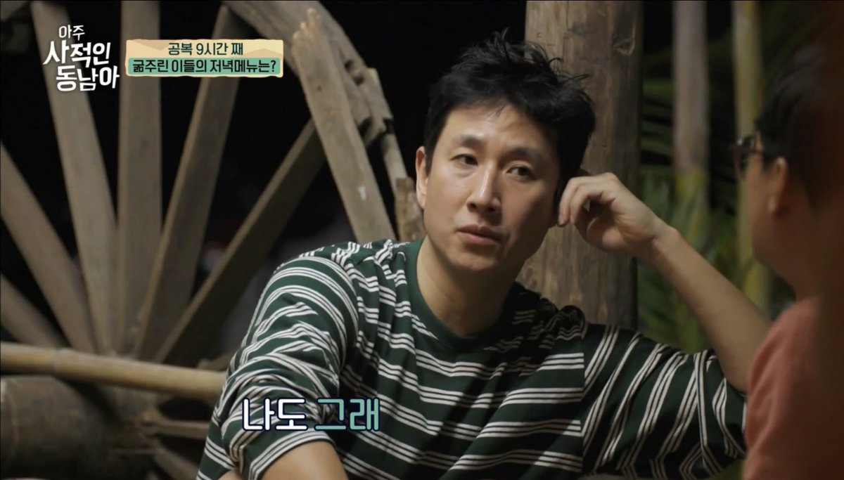 왼쪽 귀 남아날일 없는 말랑이를 봐요