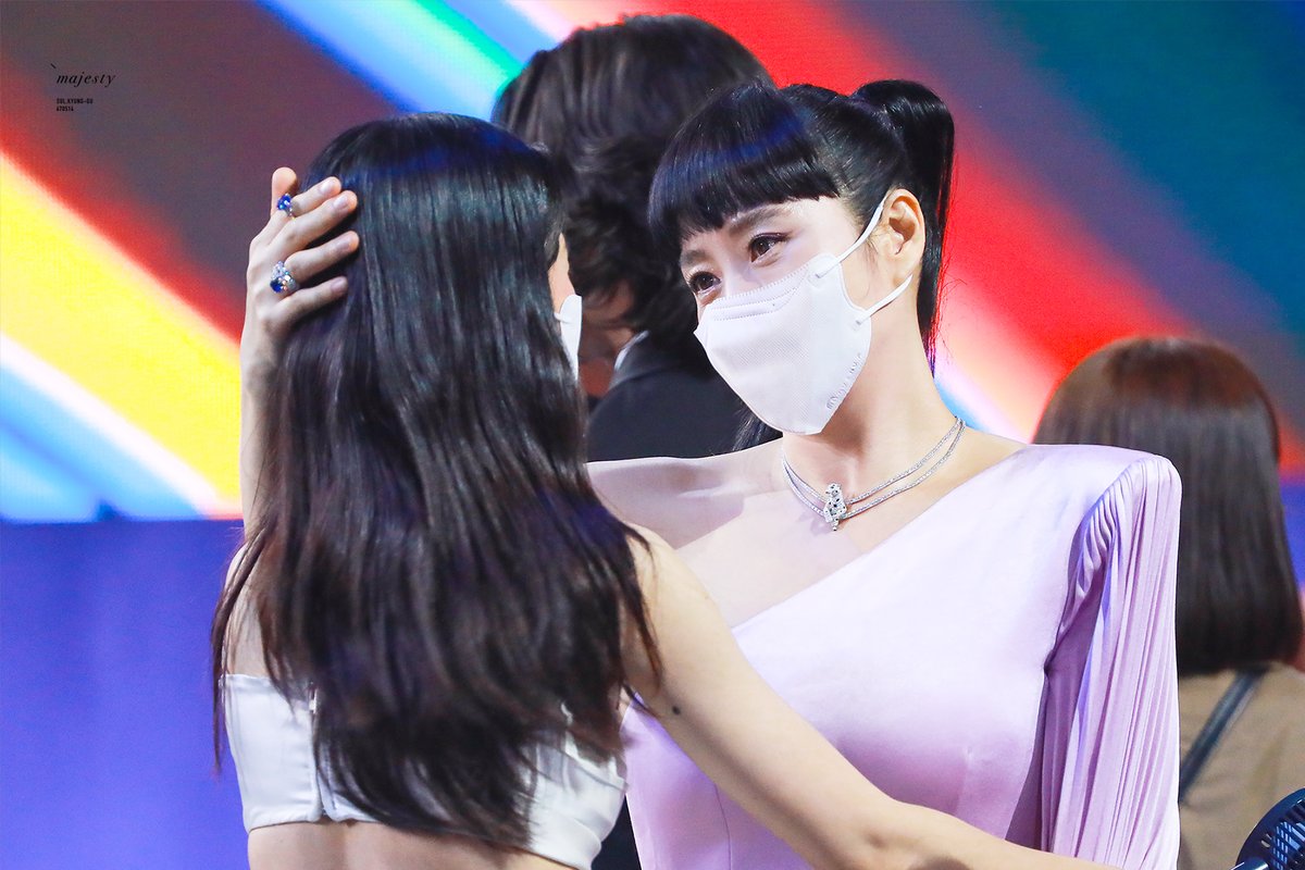 220506 #김혜수 #김태리  
#AprilFoolsDay #나의여왕님