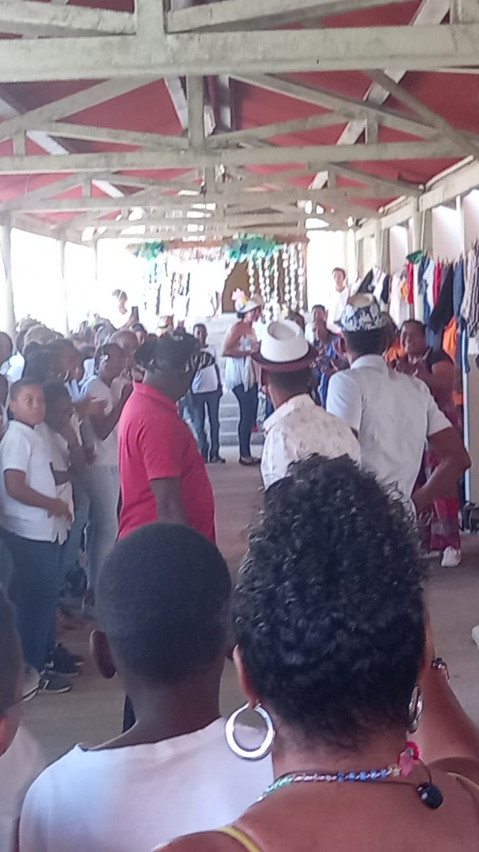 Collège Edmond Lucien Valard de Saint-Esprit tweet media