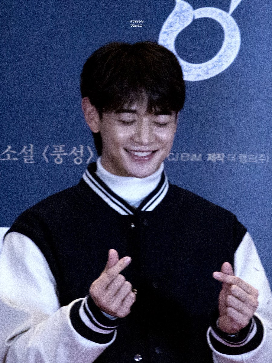 htgdmw's tweet photo. 🦌

#AprilFoolsDay2023
#SHINee #최민호 #민호 https://t.co/iUjUMfhBsb