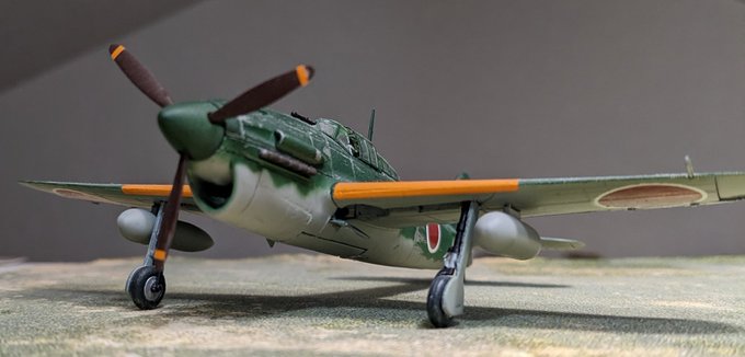 #再掲でもいいのでとにかく日本海軍を貼ろうプレックス1/72 荒野のコトブキ飛行隊 彗星を普通の塗装で作りました。作りや