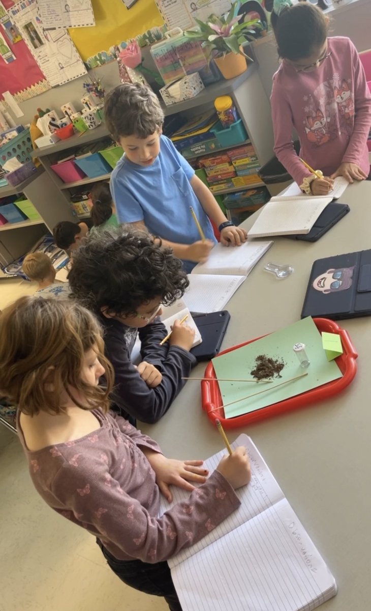 MsHite_STARS's tweet photo. Soil Investigation 🔬👩🔬👨🔬 @LISDScience #soil @OldSettlersES #scienctist #ONElisd https://t.co/8dylNvHmKw
