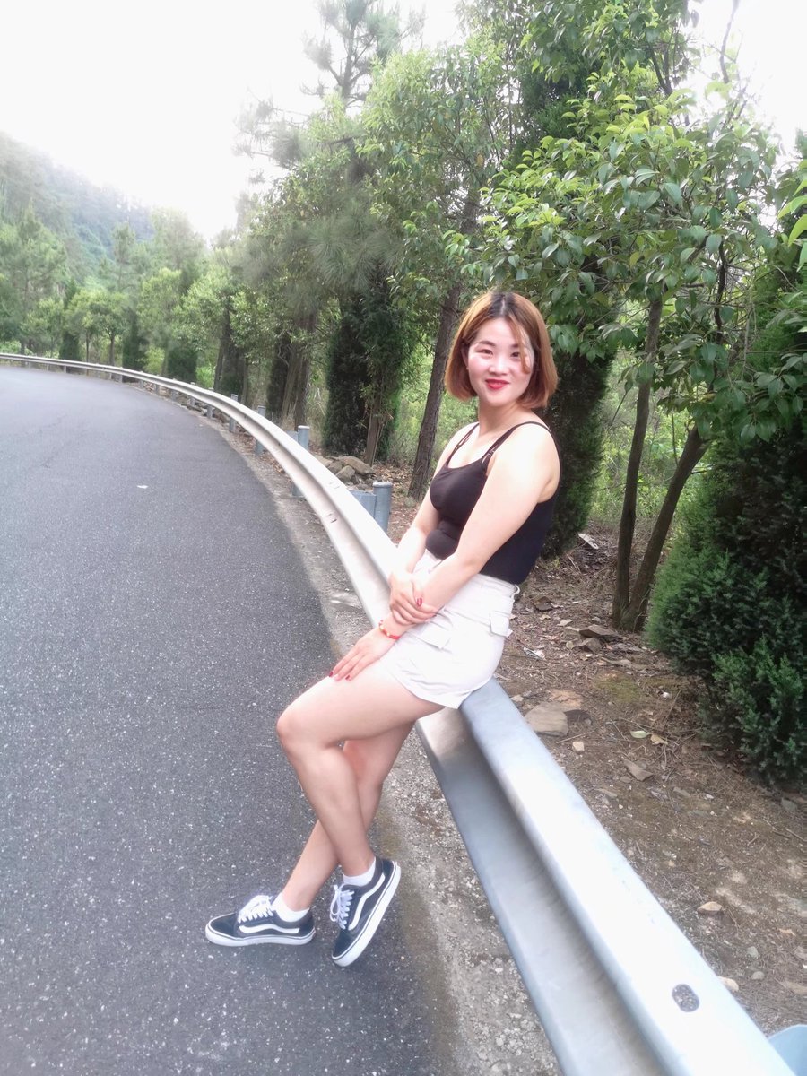 难得出来溜达一圈 https://t.co/E20e6PyLeF