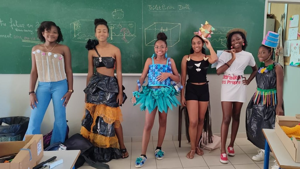 Collège Edmond Lucien Valard de Saint-Esprit tweet media