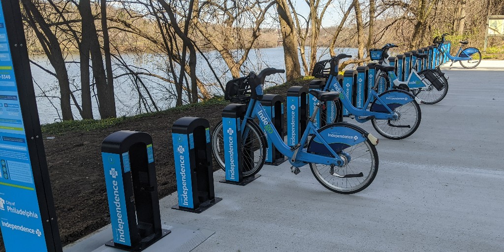 RideIndego's tweet photo. 🚨 New Station Alert! 🚨 This week we installed two new stations along Kelly Drive! One near the Strawberry Mansion Bridge and the other near the Rowing Grandstand. You can see them over on our Indego Station Map. They are in and ready to use! https://t.co/VY4Nvxk9Vm
