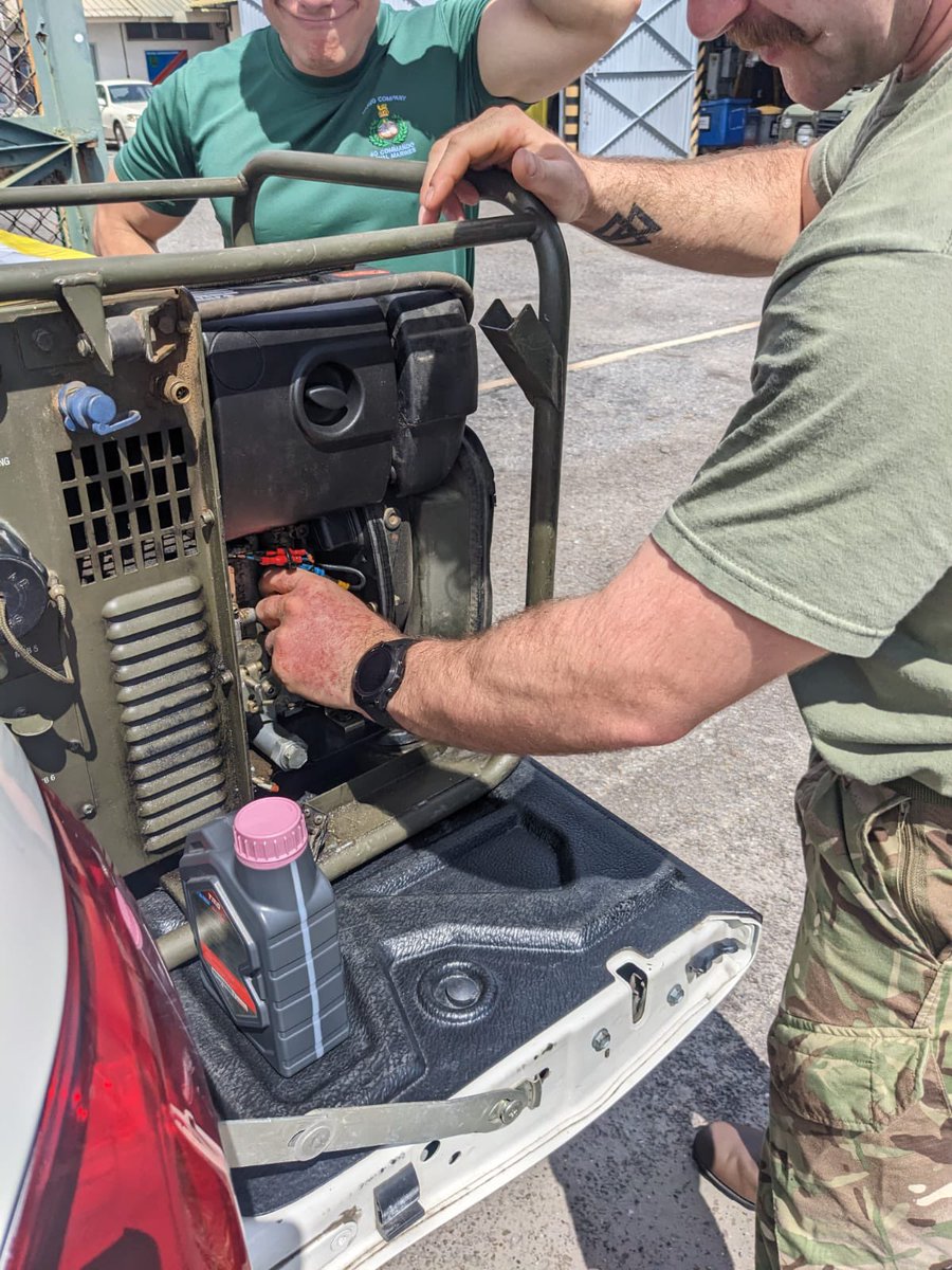 CdoLogRegt's tweet photo. Elements of @CdoLogRegt have deployed to Brunei 🇧🇳 in support of #ExPacificDagger.
Royal Marines Vehicle Technicians maintaining the vehicles arriving.
A highly regarded specialisation within the Corps #Apprenticeships
See more 👉 https://t.co/nyu4TH5zq6 https://t.co/ruCmgnWOhH