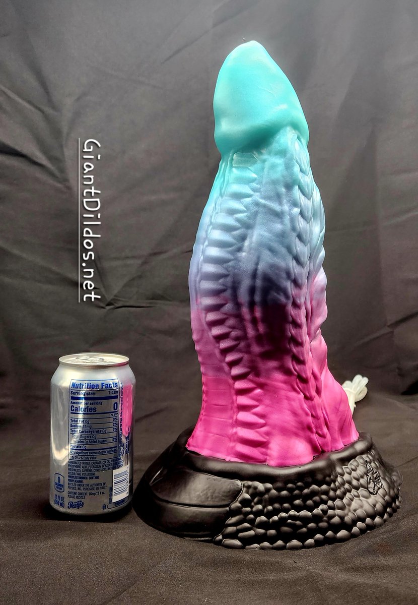 GiantDildosNet's tweet photo. In case you're wondering... @bad_dragon XL Marcel vs XL Tempestt #Marcel #Tempestt #BadDragon https://t.co/UsU2TagE3S
