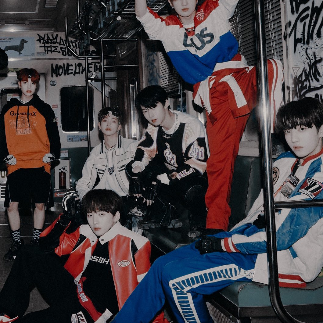 mingischarts's tweet photo. xikers claim their first ever all-kill on their debut day with only 1 day of streaming.

#1. xikers - 148M
#1. HOUSE OF TRICKY : Doorbell Ringing - 148M
#1. TRICKY HOUSE - 47M

The group is expected to only rise from there and are huge contenders for this years Grammys. https://t.co/NObZkXzzQf