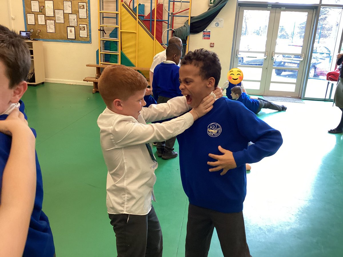 5G_stjohns's tweet photo. What a fabulous afternoon with @ImaginingHist ! We recalled some of our learning from our history topics of the Ancient Greeks. We even got to slay Medusa 🧝🏼‍♀️and create freeze frames of different Greek Myths! 🎭 https://t.co/NJE8rfWW7O