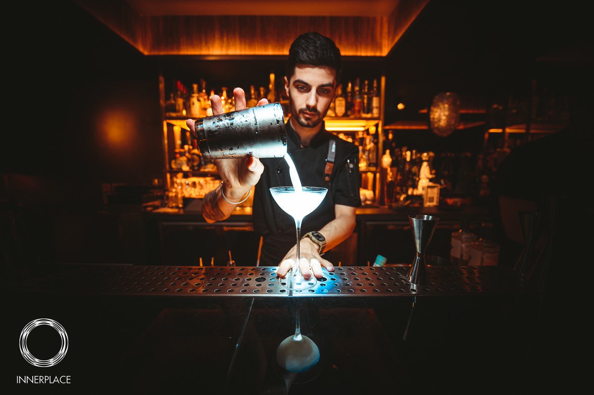 Reflecting on an unparalleled evening of indulgence at the illustrious Viajante Bar in London, hosted by #Innerplace. The exclusive soirée was an exquisite affair,and the impeccable service was truly second to none. 🍸

#Viajante87London #ExclusiveSoirée #MembersOnly #London