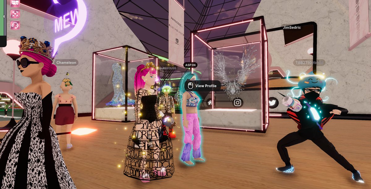 Have you claimed your <a href="/phygicode/">Phygicode</a> divine wearables yet!?  Co-created with <a href="/RubinSinger/">RUBIN SINGER</a> x <a href="/DigiFun_/">DigiFun</a> 💃🔥#MVFW23