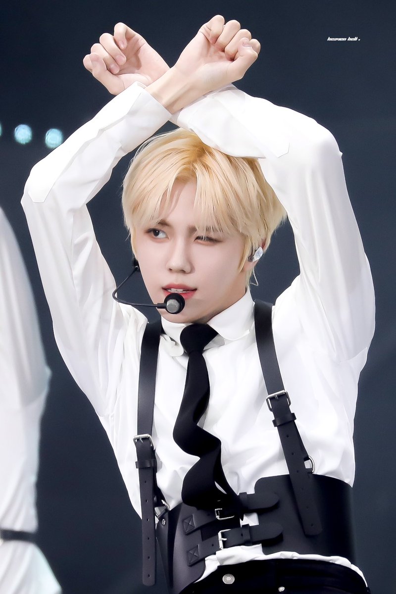 🐰🐰
#내가찍은 #공주님들ㅋㅋ
#크래비티 #CRAVITY
#성민 #SEONGMIN
#AprilFoolsDay #만우절