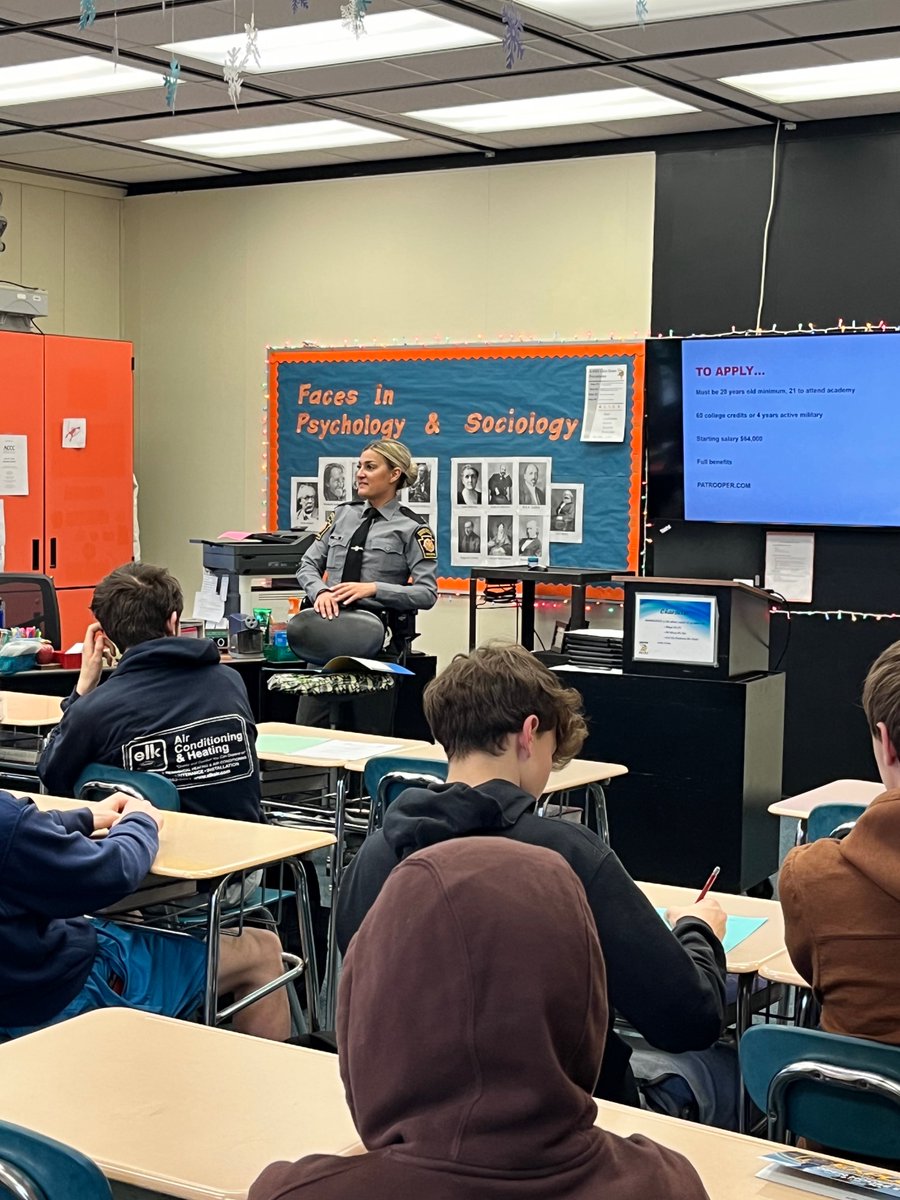 AR High School on Twitter "Career Day at ApolloRidge High School. We