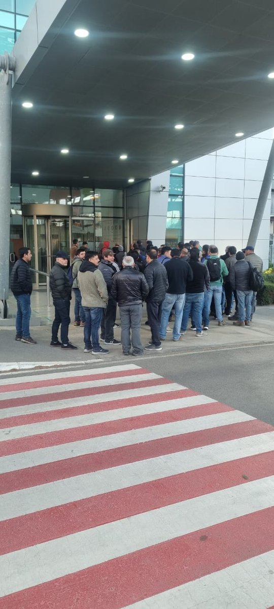 CelulosaAldea's tweet photo. En este momento hay 401 trabajadores #plantanuevaladea votando x la #huelga de ser efectiva. se detendría en su totalidad el complejo forestal #quillon #ñipas #ñuble #biobio @quillon_informa @RanquilNipas @ChillanOnline @tvnredbiobio https://t.co/zUsDWr7aCQ