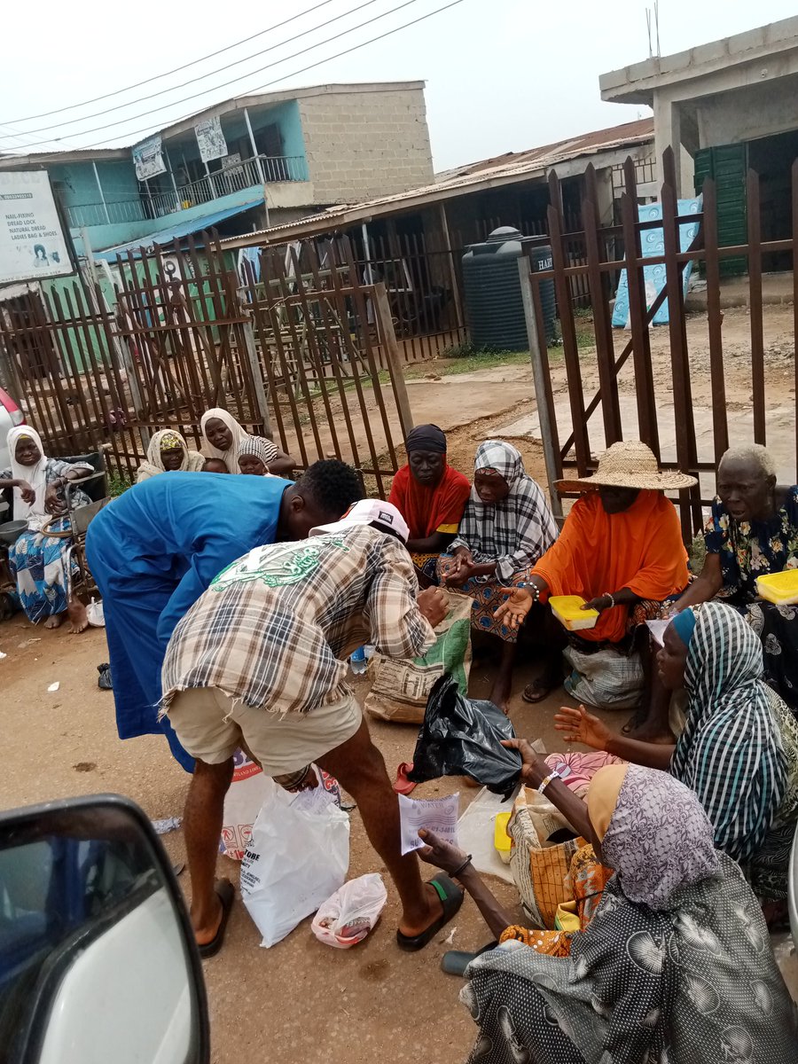 oou_omovc's tweet photo. OOU giving their rejected students to Tasued
#OOUvsTASUED https://t.co/4hebNmZIYr