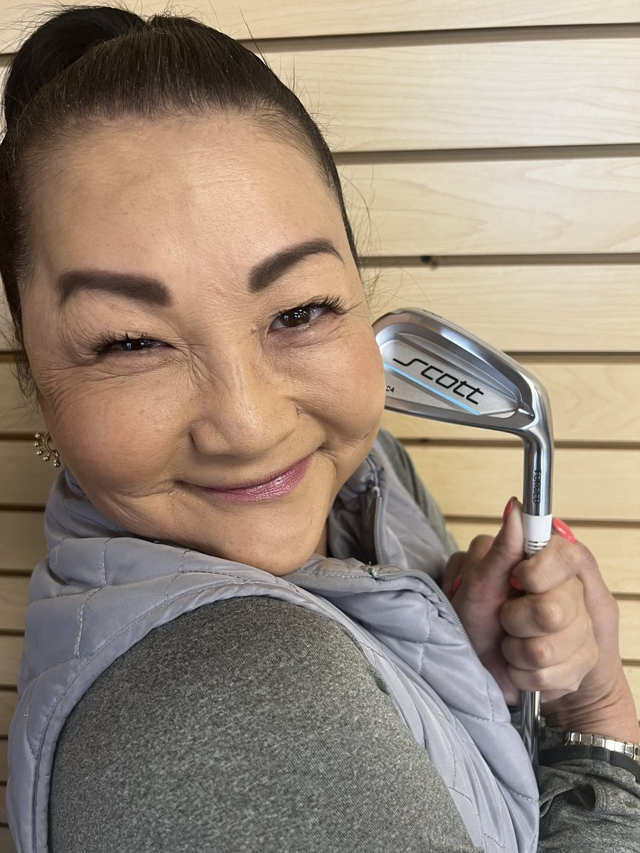 Jan’s new <a href="/ScottgolfUSA/">ScottGolfUSA</a> SG-04 irons! Check out scottgolf.com, a #utahgolf company. More to come on Jan’s new iron journey.