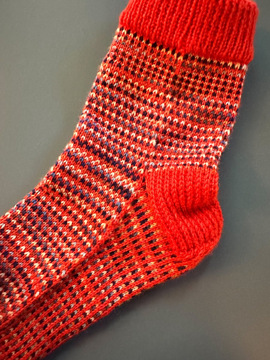 Updated WOP Simple Speckled Sock pattern by Caroline Johnson 😎 

#wop #colorwork #colorworkknitting