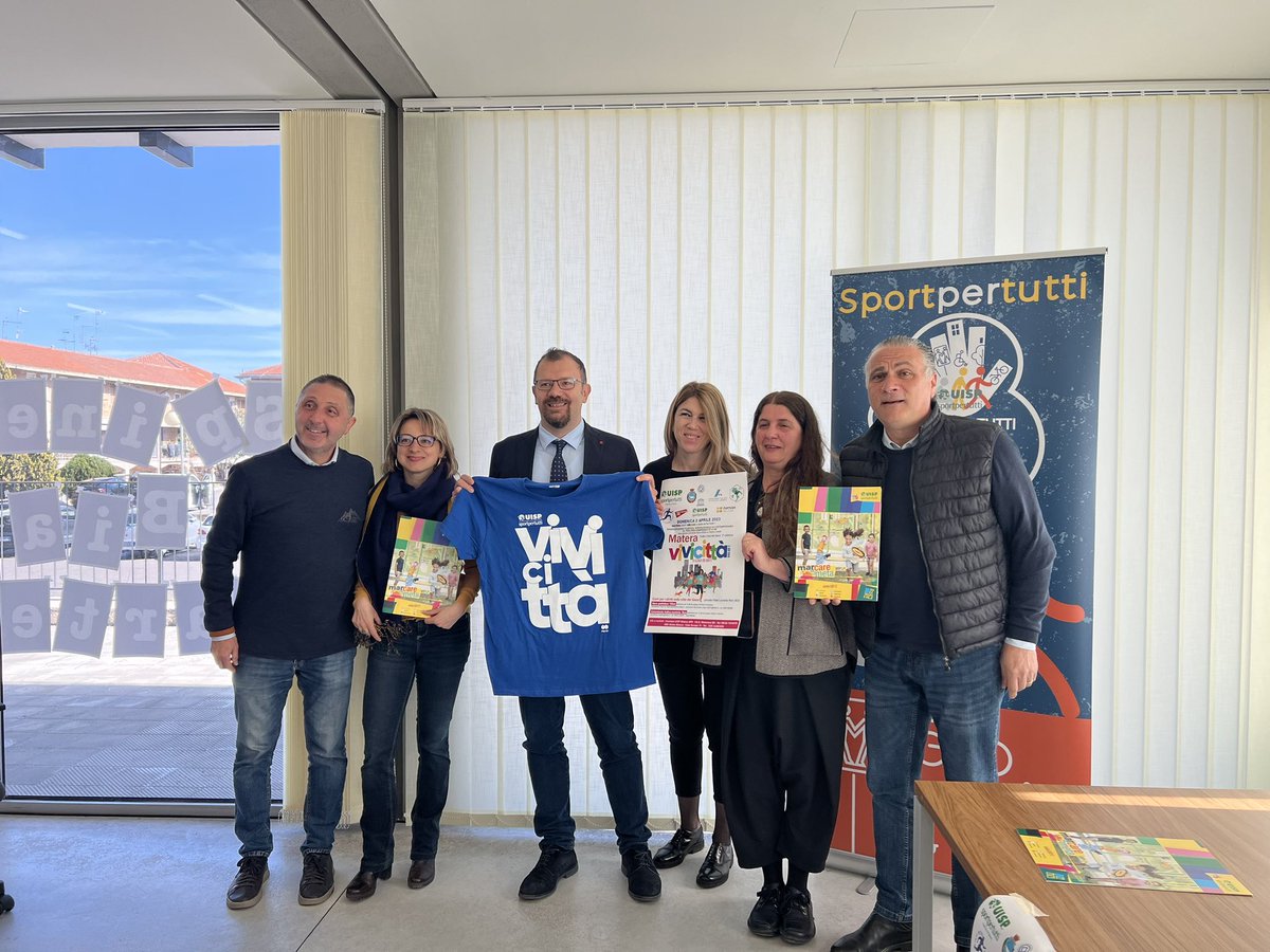 📸 Ecco le foto della conferenza stampa del #Vivicittà: vi aspettiamo domenica in piazza! 💪🏼

Qui le info dell’edizione 2023 👉🏼 uisp.it/matera/pagina/…

#Uisp #UispMatera ✅