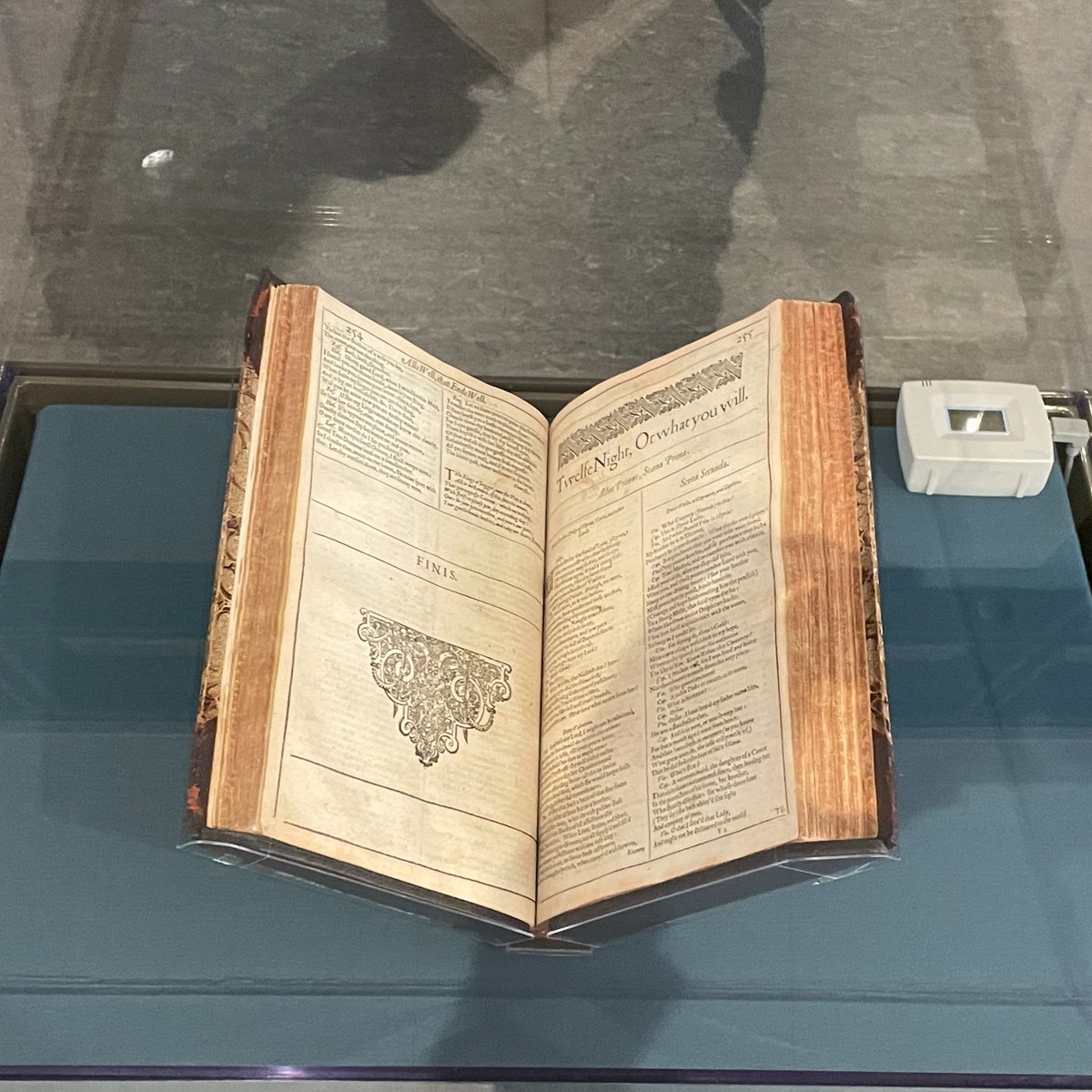 Shakespeare's First Folio has arrived at the MLK Library 😱

It will be located in the People's Archive on the 4th floor.
