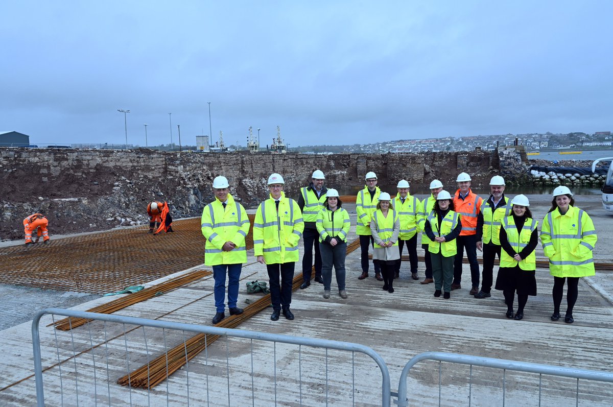 "The upgrade to Pembroke Port is rapidly taking shape. This green centre will be a key component for Wales as the UK charts a path to a green and more secure energy future" said Tom Sawyer, after welcoming <a href="/DavidTCDavies/">David TC Davies 🏴󠁧󠁢󠁷󠁬󠁳󠁿🇬🇧</a> to the newly declared #CelticFreeport
