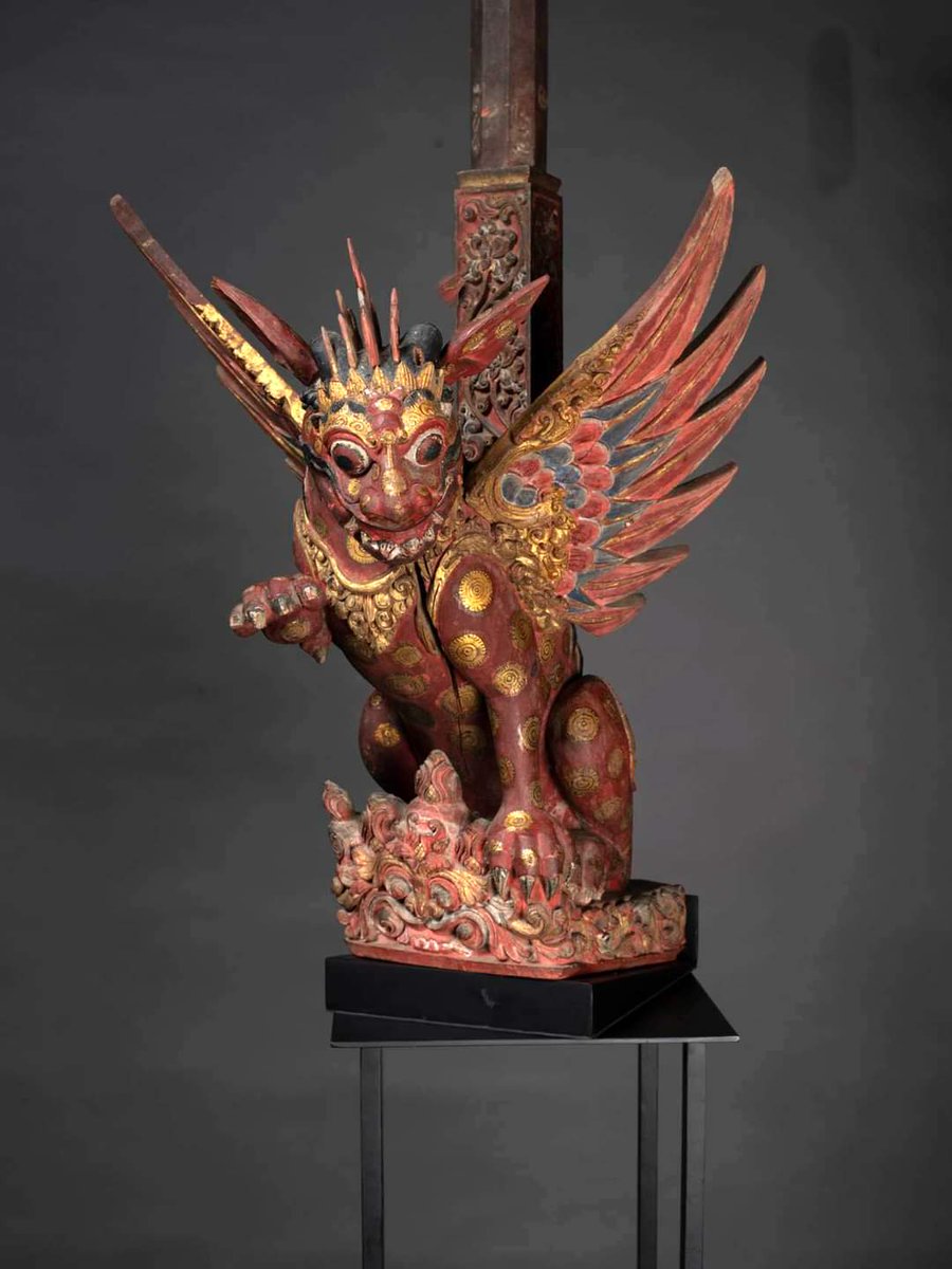 インドネシアの木像 A 19th Century CE, Tiger (Singa) Statue), from Singaraja, North