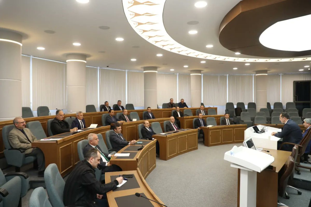 Çalışma arkadaşlarım, ilçemiz için gece-gündüz emek veren müdürlerimiz ile haftalık toplantımızı gerçekleştirdik.

Devam eden çalışmalarımız hakkında bilgi aldık, projelerimiz ve hizmetlerimizi istişare ettik.

#Akçaabat için durmadan, yorulmadan çalışacağız...