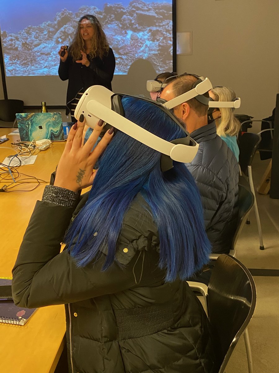 thehydrous's tweet image. This week at The Hydrous, we escaped the rain for a bit to take staff members at @calacademy on a virtual dive of Palau! We loved having the opportunity to demonstrate how we use #XR technologies for #sciencelearning. 

#openaccessoceans #edtech #VR