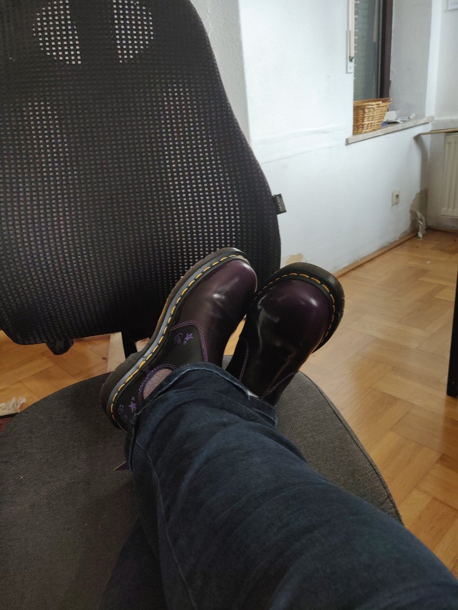 CraftsBts's tweet photo. My new chelseas #drmartensxbt21. Just in time for the nasty rainy weather we have. #btsarmylife https://t.co/AyWV4aw64y