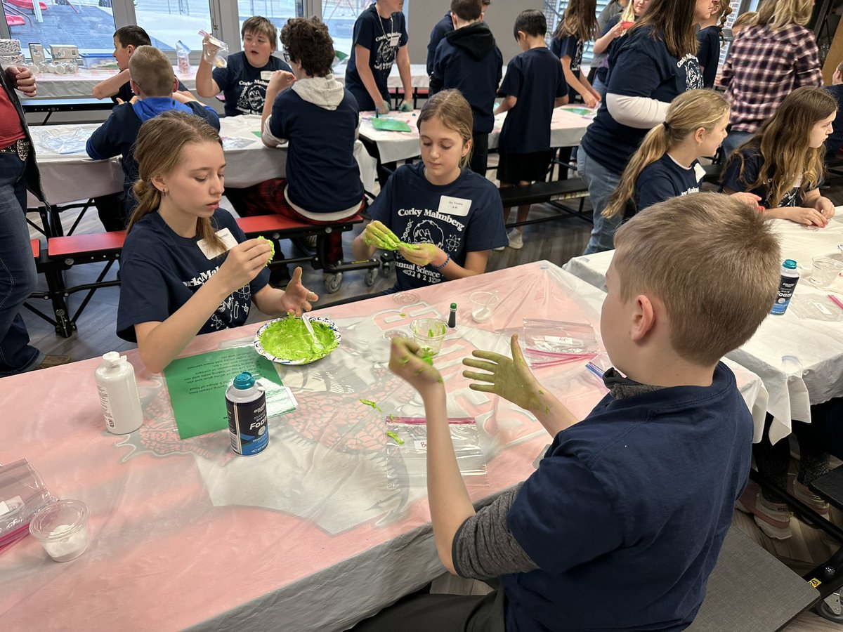 TCTitansSupt's tweet image. Let’s talk about Polymers at CM ScienceDay! #makeamess @pendragonupdate Demonstrations from the Edgerton Explorit Crnter!