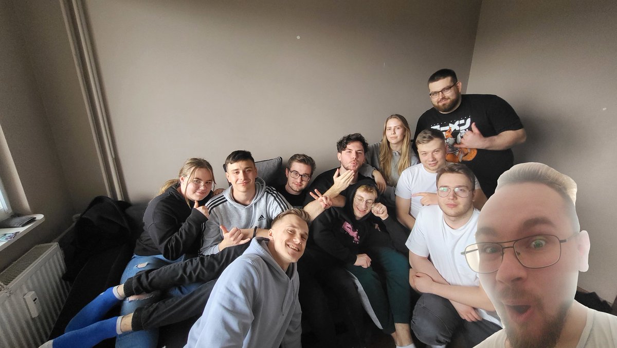 Bartosz Gashe tweet media