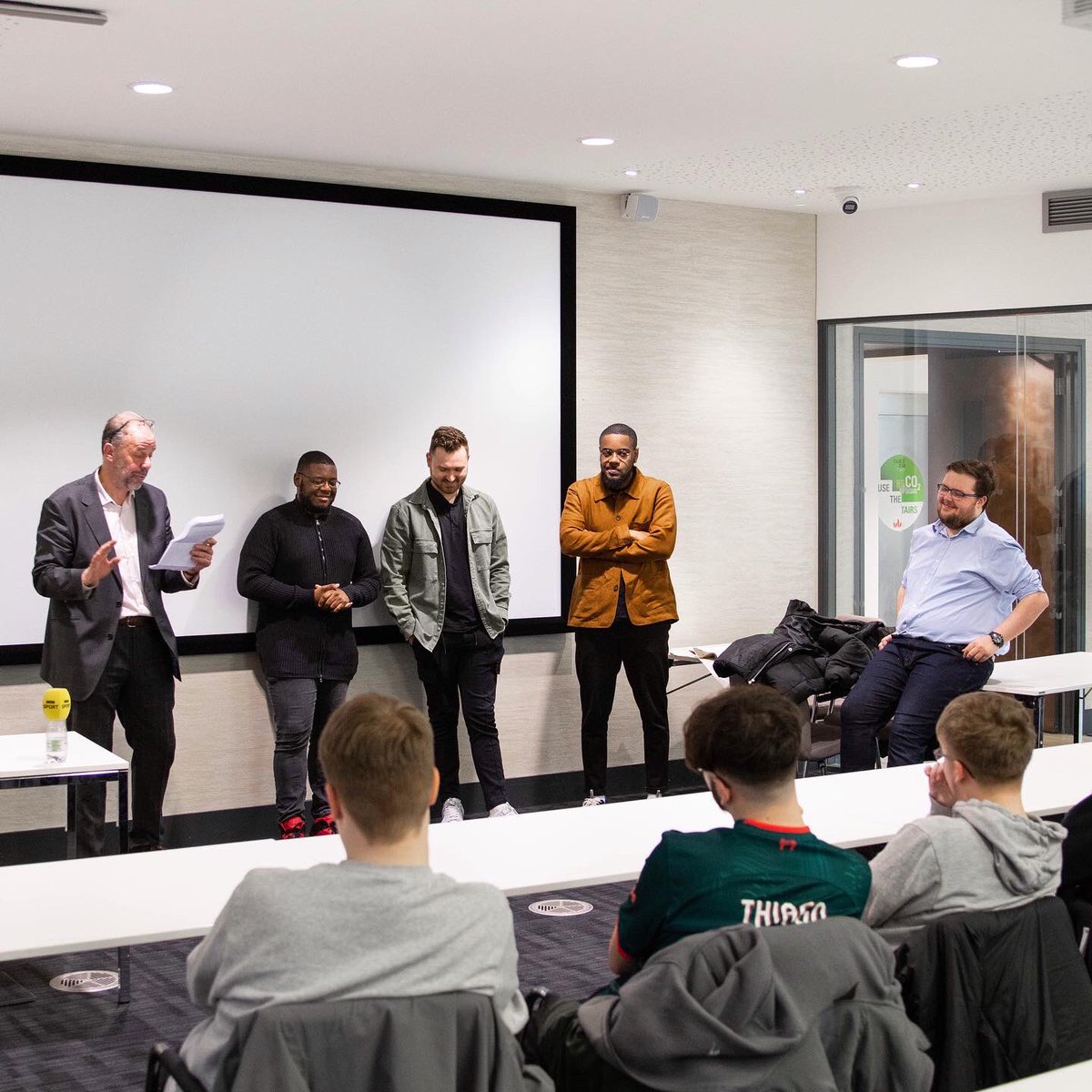 For the <a href="/BedsCreative/">Arts & Creative Industries | Uni of Beds</a> Sports Journalism &amp; Production Masterclass today we were delighted to be joined by industry guests: Micky Payne, Guillem Balague, Owain Jones &amp; Jon Boyle alongside some of our successful journalism alumni! ⚽️🎥📝💬 #UniofBeds #Journalism #SportsJournalism