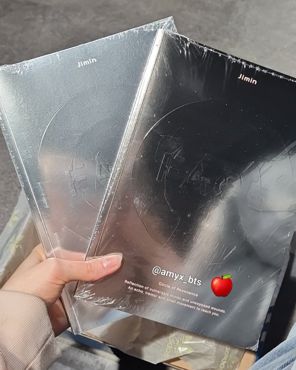 amyx_bts's tweet photo. Jimin , Face album GA ❁

↳ 1 winner of a random version of the album + freebies 

How to enter:
• Follow Me 
• RT to enter 
• comment: #'s for Jimin 

- World wide 🌍
- Ends when the weverse albums arrive will keep you updated 😊! 

Good luck everyone 💜 https://t.co/8KffpoAyZU