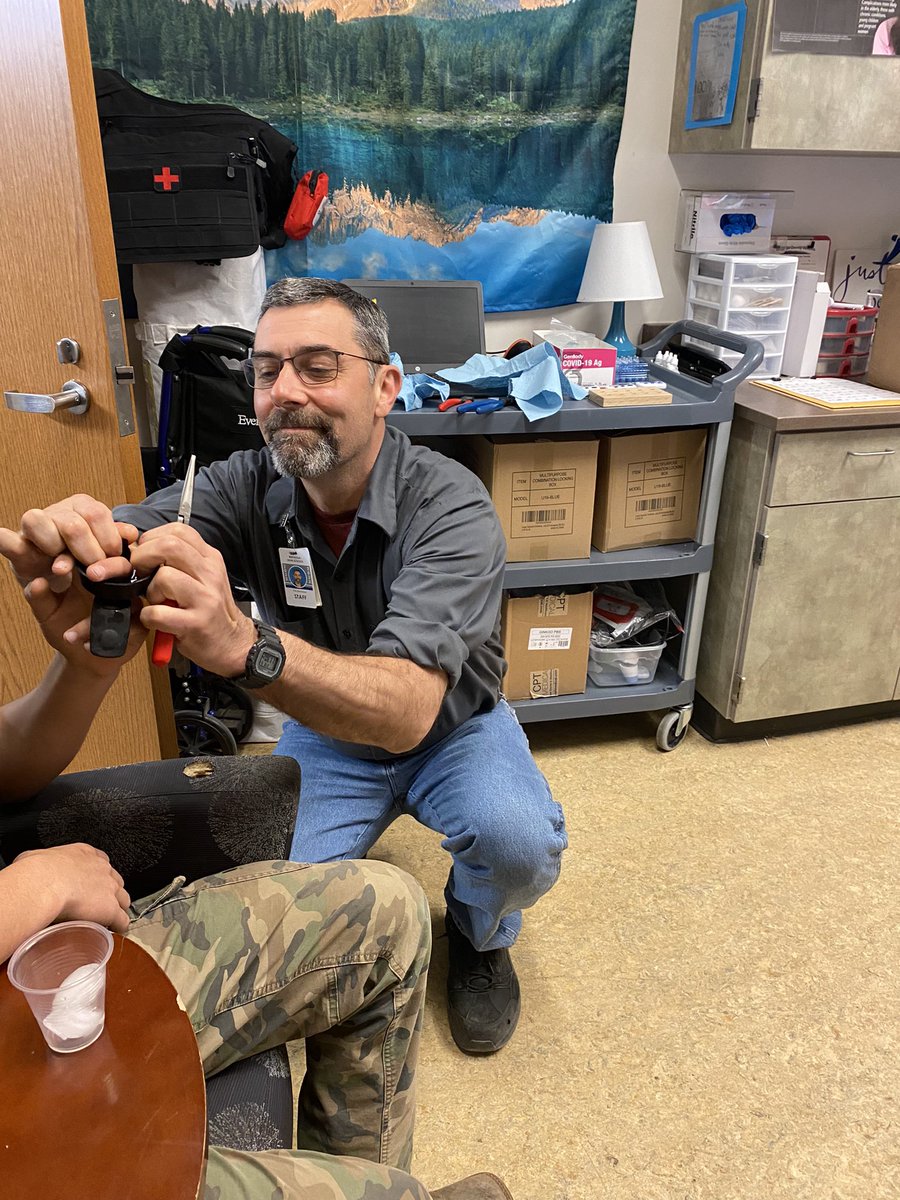 ShellyKlutz's tweet photo. Collaboration is important.  Our Auto Tech Instructor and Teacher of the Year assisting the school nurse.  @snanc1992 #NCSchoolNurses #beyondbandaids https://t.co/qM5tMjLtCf