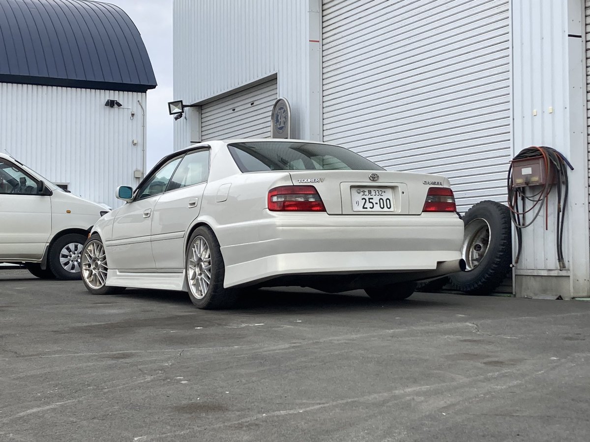 goki_2500's tweet photo. JZX100チェイサー   仕様変更しました！

・DUCE フロント、サイド、リア
・純正オプションのスポーツグリル
・前期ツアラーテール

今年はこの仕様でいきます！
全部自分でやったからまずは自分お疲れさん😇 https://t.co/Ew4K7zNL3a