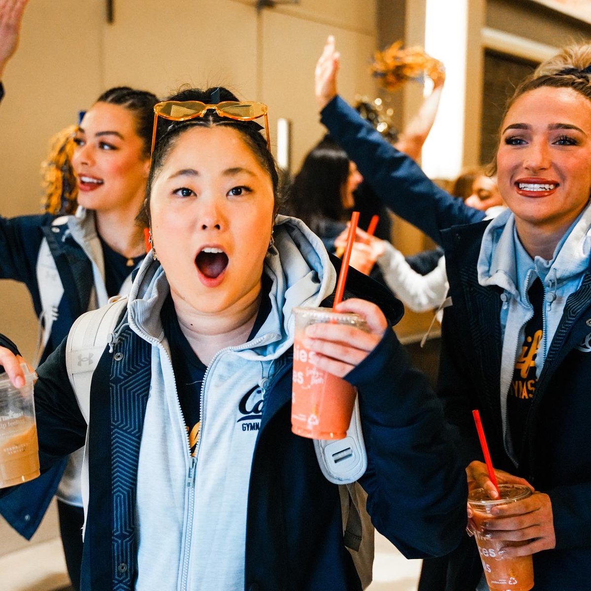 CalAthletics's tweet image. The Golden Bears have arrived. 🛬

Cheer on @calwgym at the NCAA Regionals! 

#GoBears 🐻