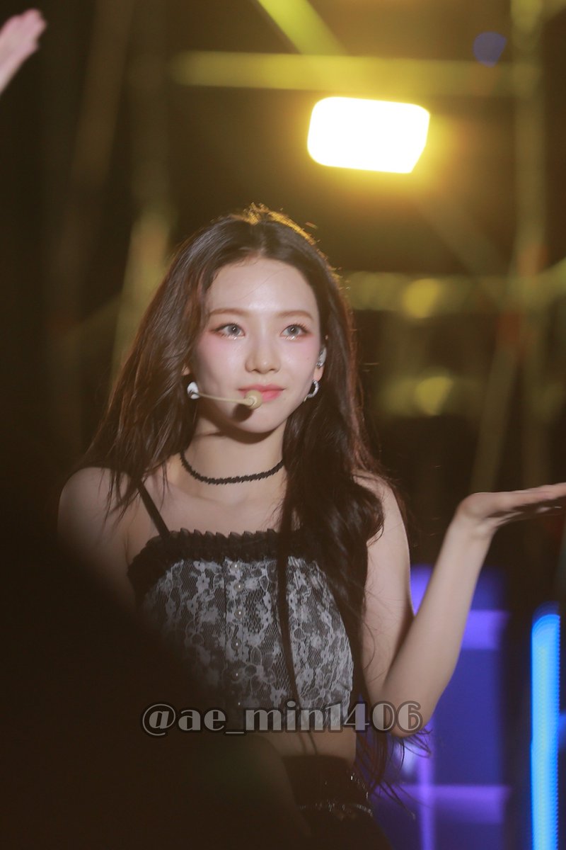 ae_min1406's tweet image. 에스파 카리나 사운드체크 만우절 230325
#aespa #KARINA #SoundCheck_TH #HappyAprilFoolsDay